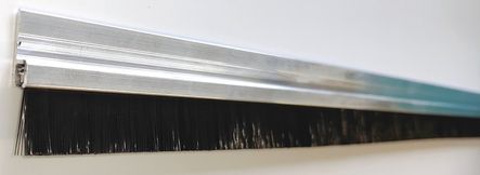 Profilé brosse poils polypropylène noir